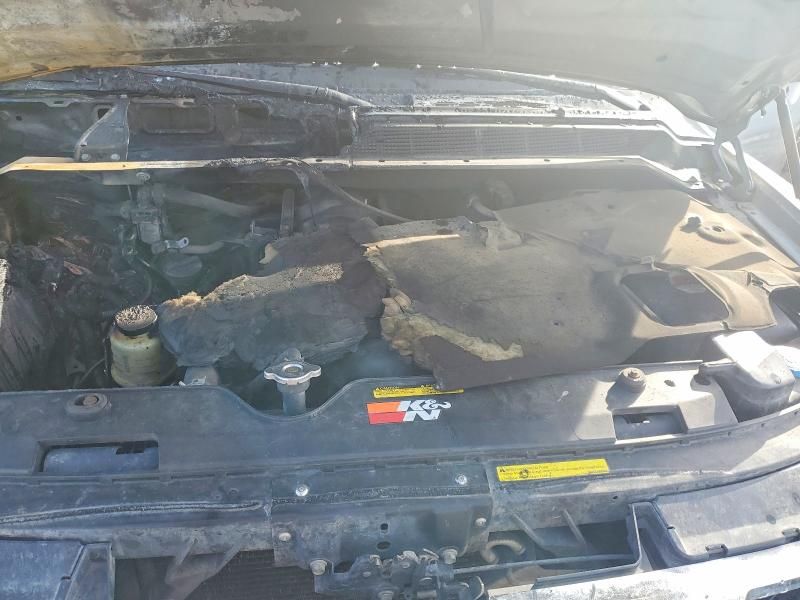 2004 Nissan Titan xe