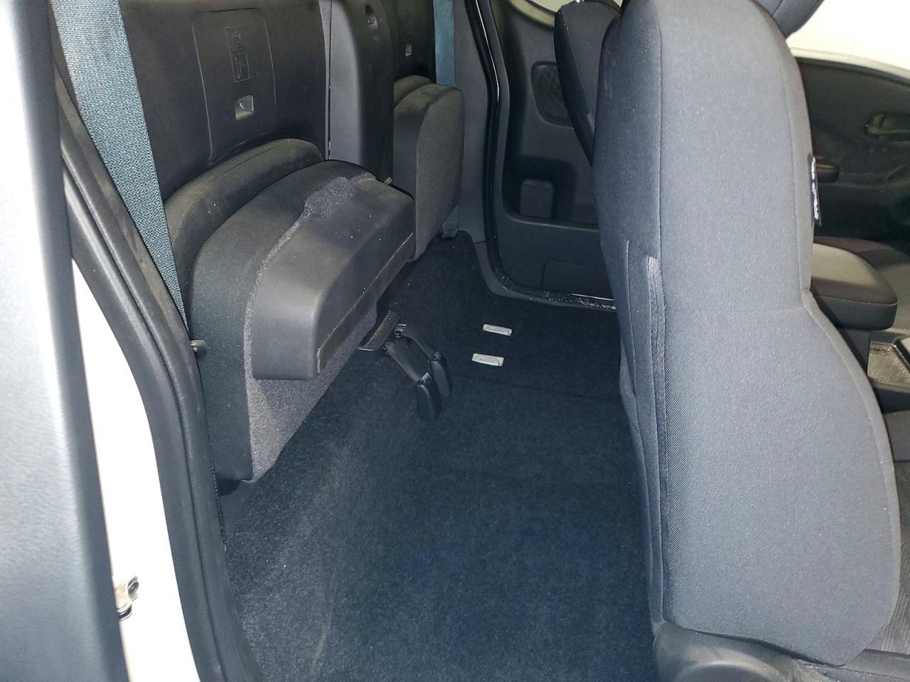 2025 Nissan Frontier S