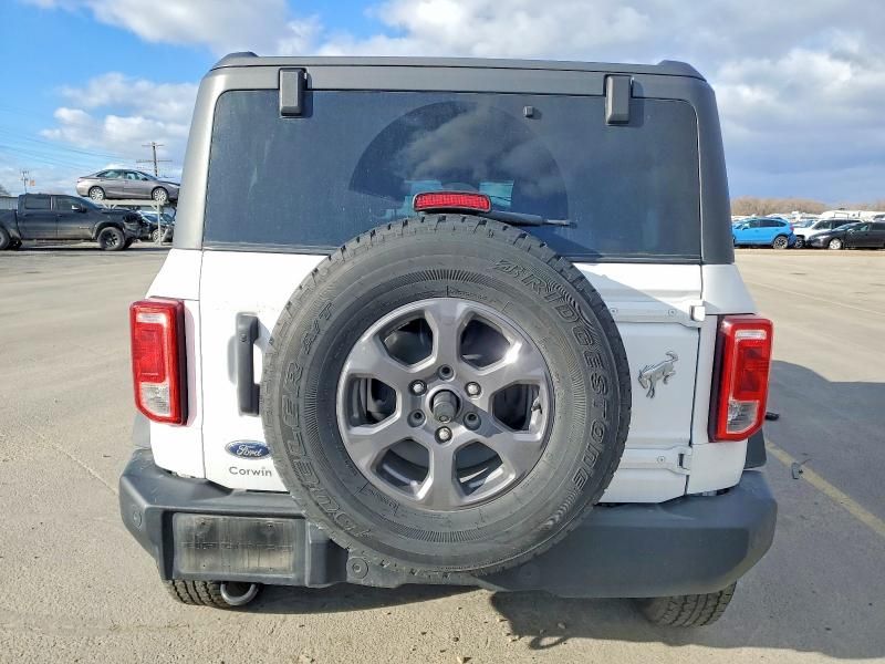 2023 Ford Bronco Base