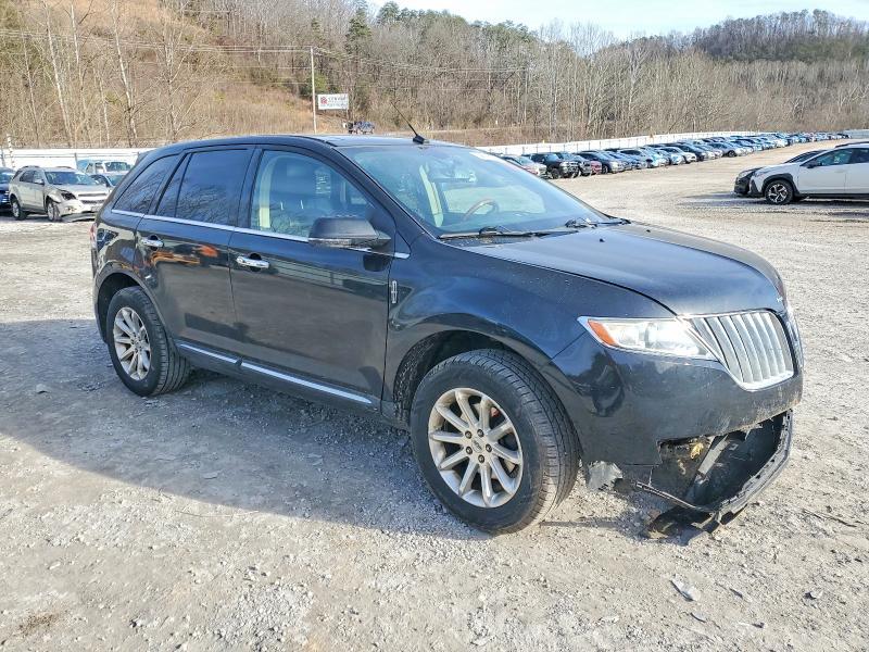 2013 Lincoln Townhouse MKX