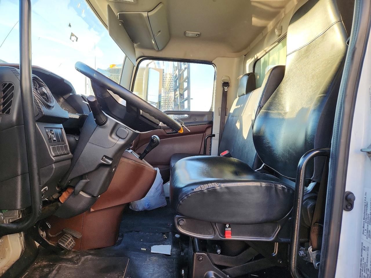 2023 Hino L6 BOX Truck