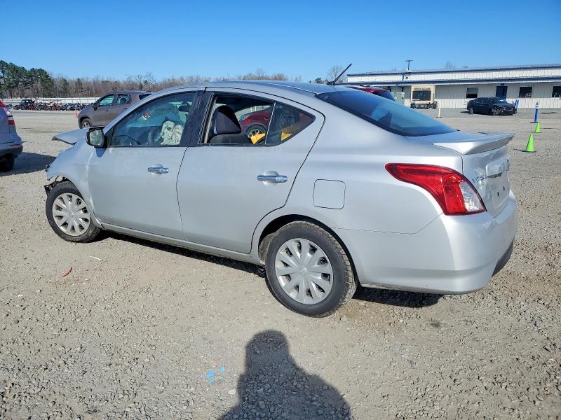 2018 Nissan Versa s