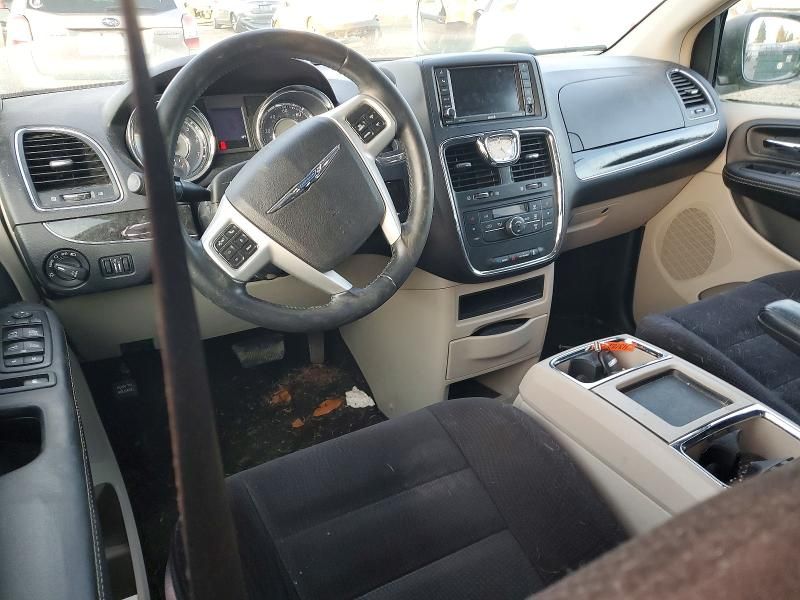 2014 Chrysler Town & Country Touring