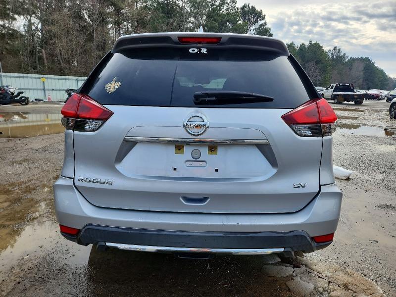 2018 Nissan Rogue sv