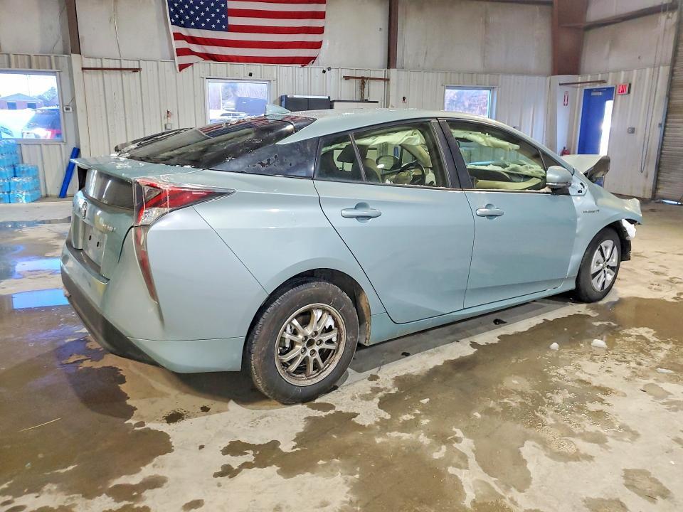 2016 Toyota Prius Three