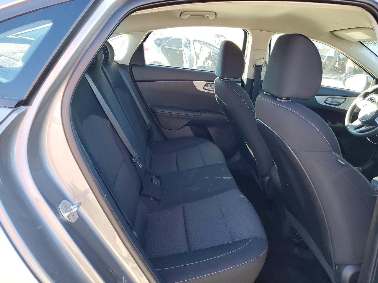 2022 KIA Forte fe