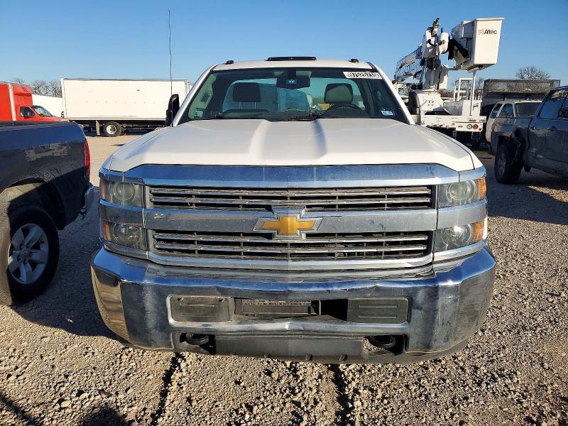 2015 Chevrolet Silverado Truck cab and Chassis