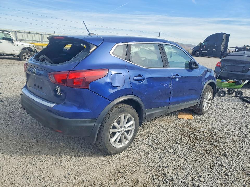 2017 Nissan Rogue Sport s