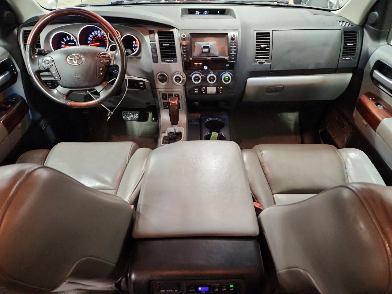 2011 Toyota Sequoia Platinum