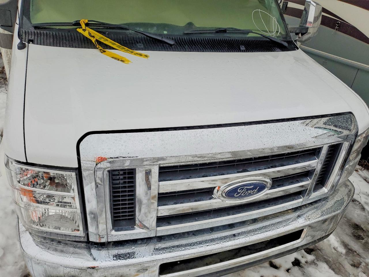 2019 Ford Econoline E450 Super Duty Cutaway Van