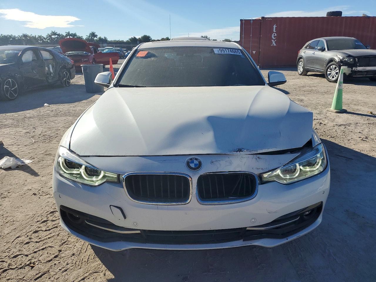 2018 BMW 330 i