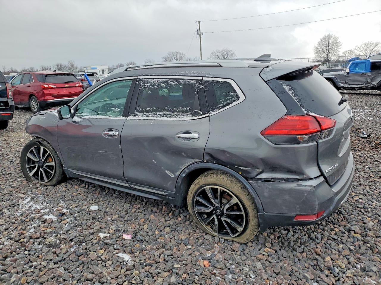 2017 Nissan Rogue sv