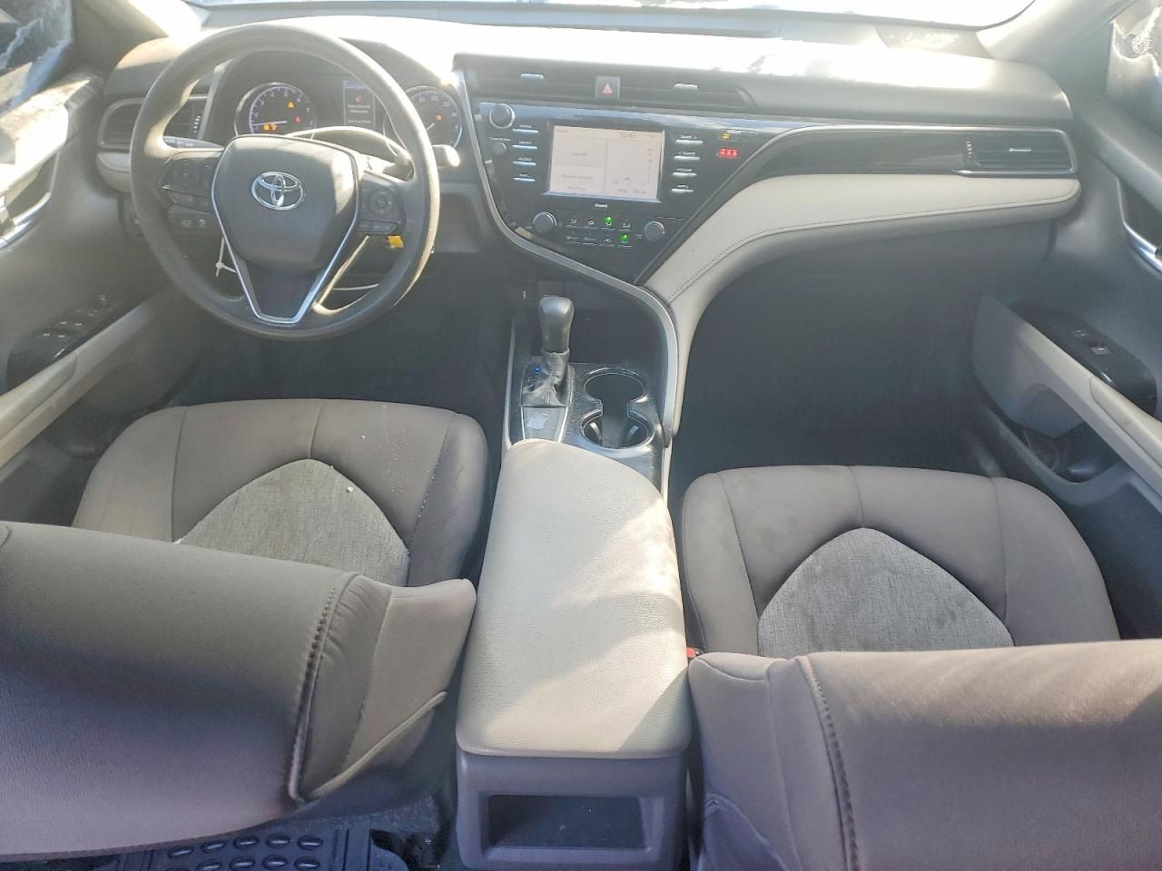 2020 Toyota Camry le