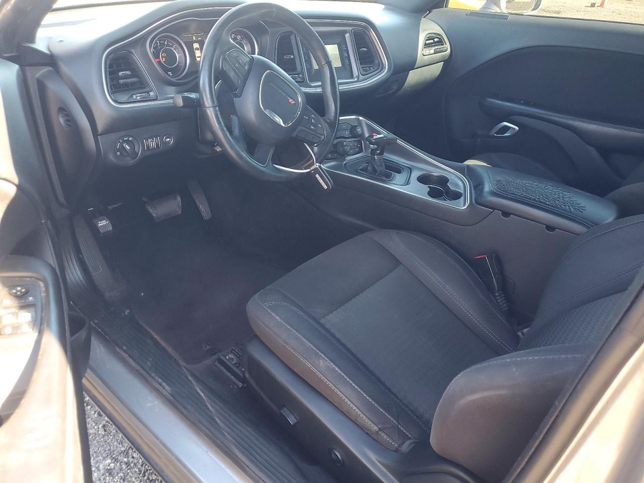 2015 Dodge Challenger sxt