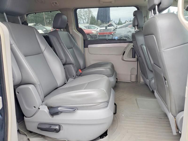2011 Volkswagen Routan se