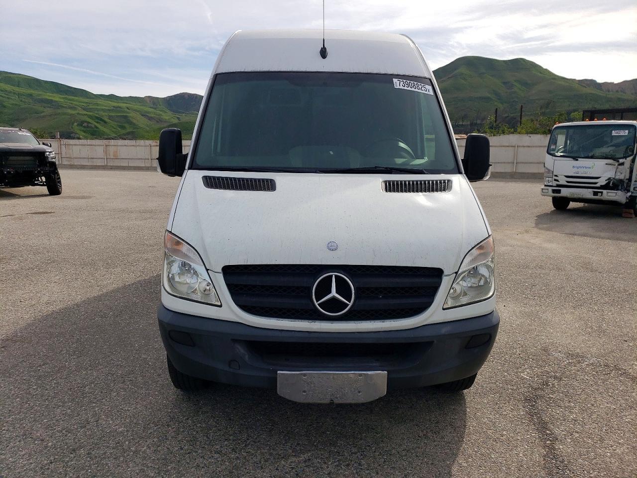 2013 Mercedes-Benz Sprinter 2500 Standard Delivery Van