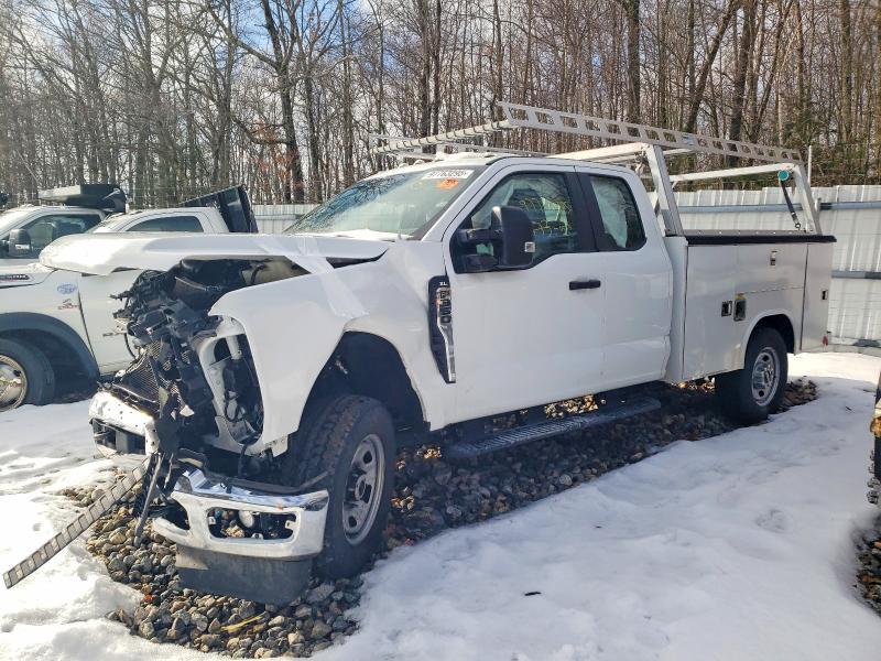 2023 Ford F350 Super Duty Utility / Service Truck