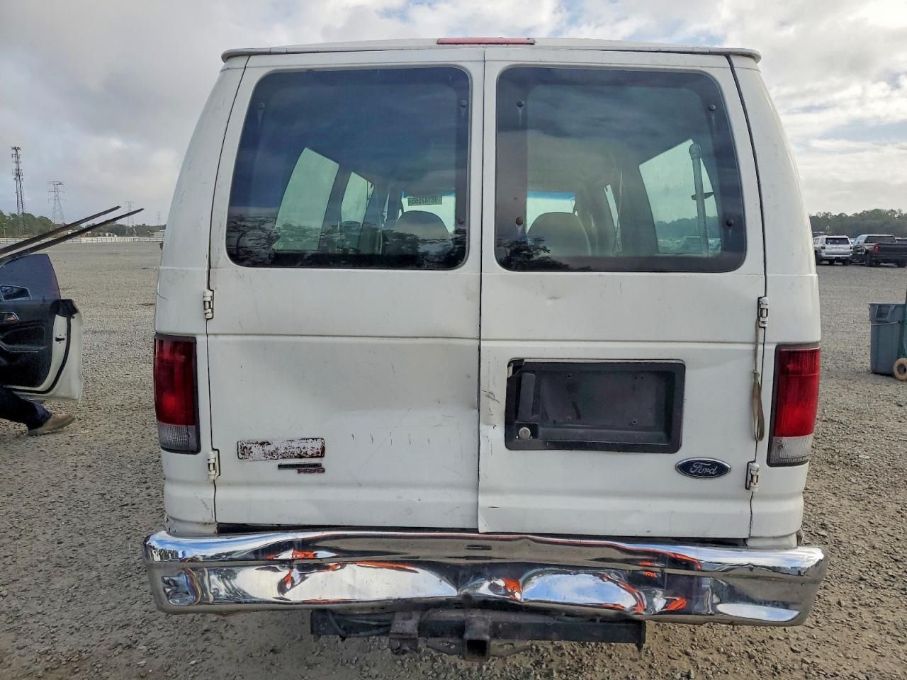 2008 Ford Econoline E350 Super Duty Wagon