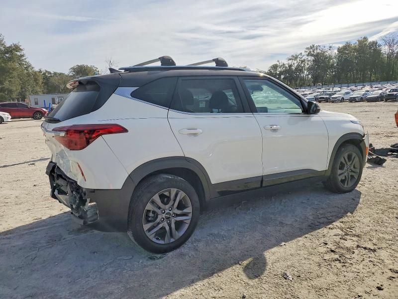 2023 KIA Seltos s