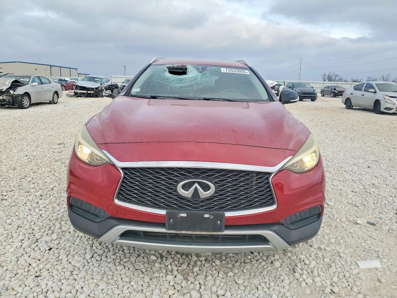 2017 Infinity Qx30