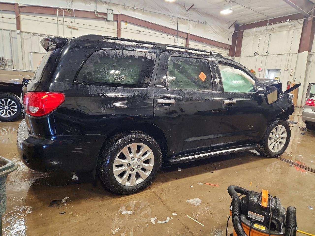 2014 Toyota Sequoia Platinum