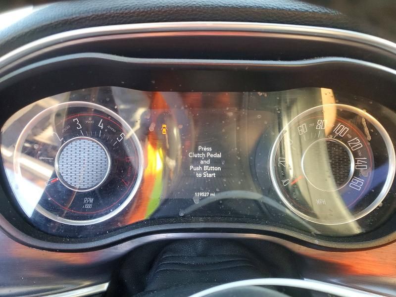 2015 Dodge Challenger sxt