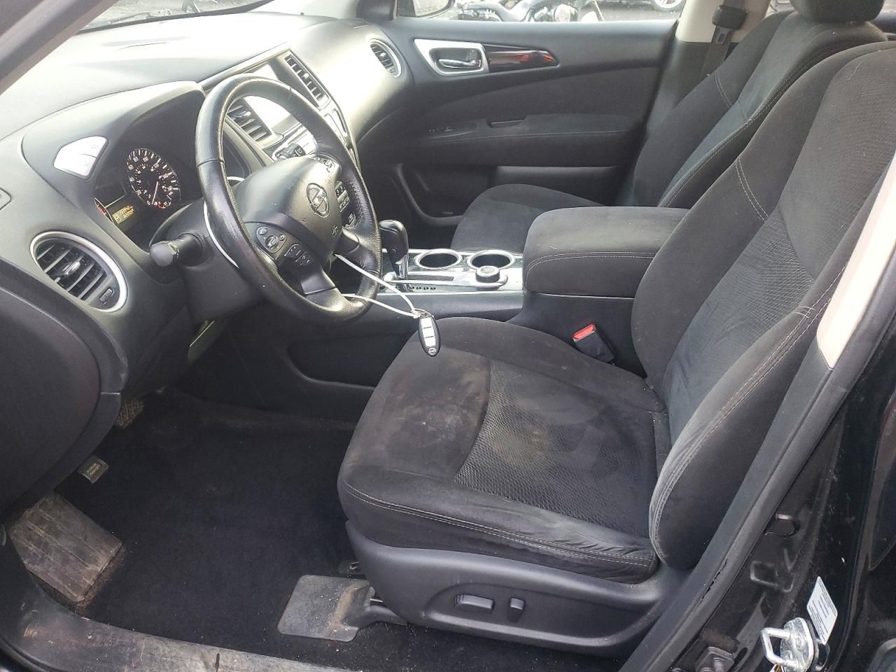 2014 Nissan Pathfinder s