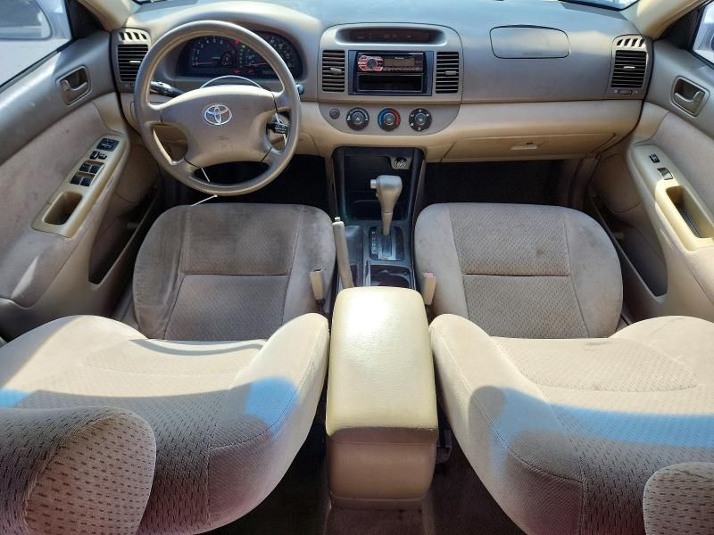 2003 Toyota Camry le