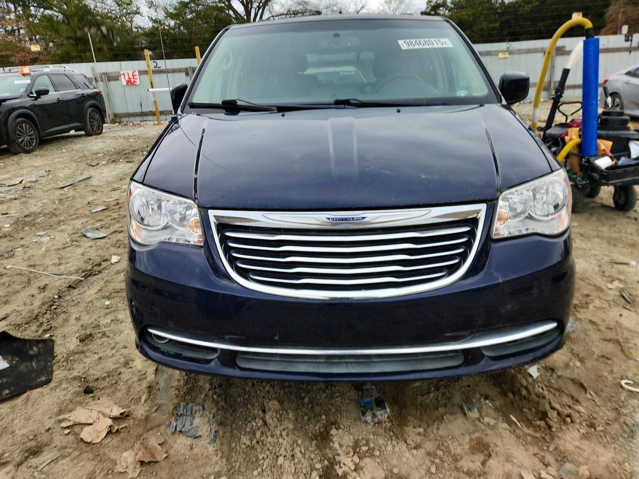 2012 Chrysler Town & Country Touring