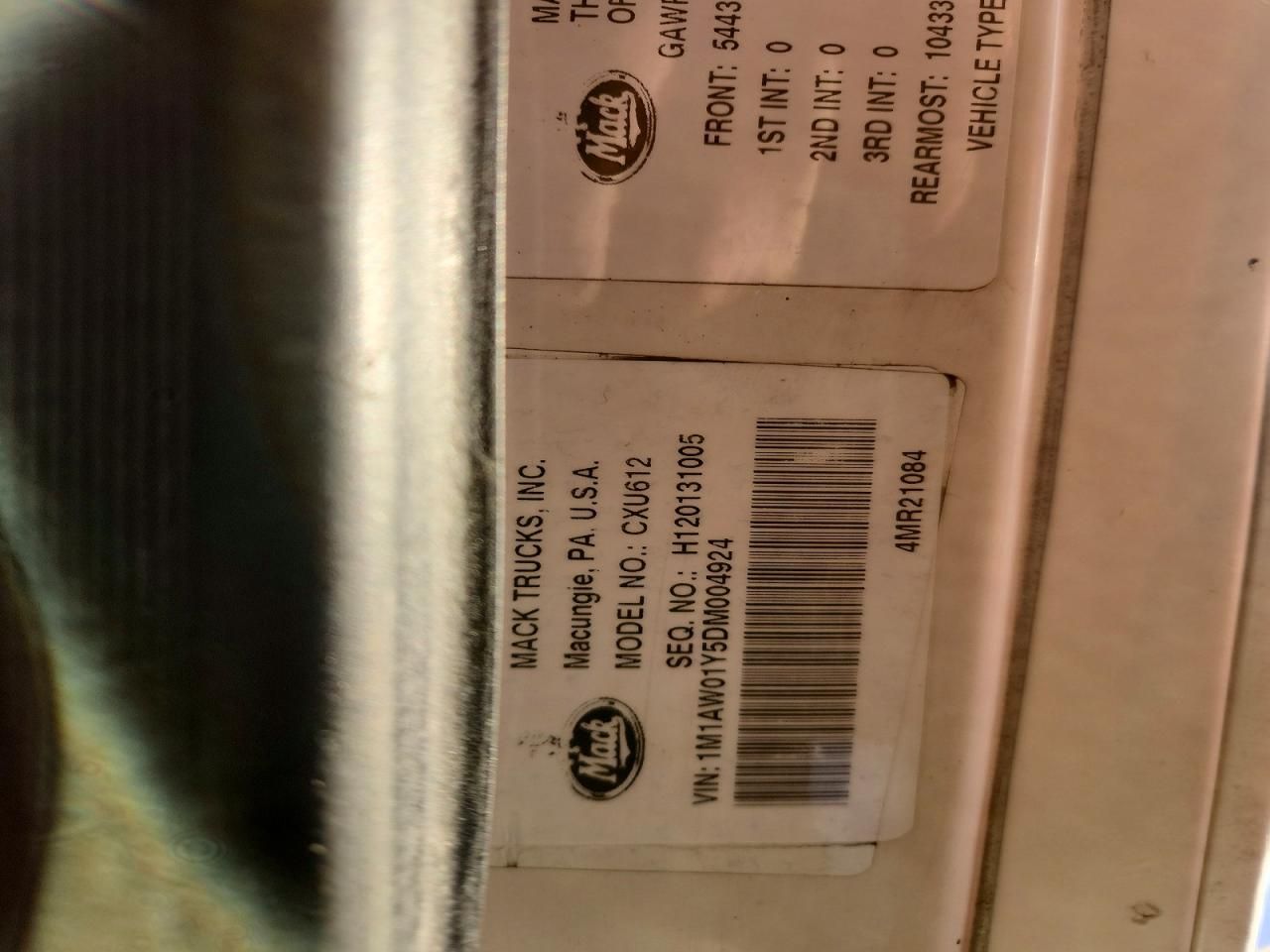 2013 Mack CXU612 Semi Truck