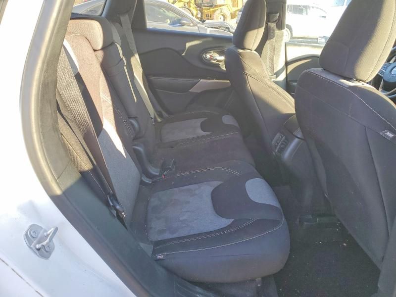 2017 Jeep Cherokee Sport