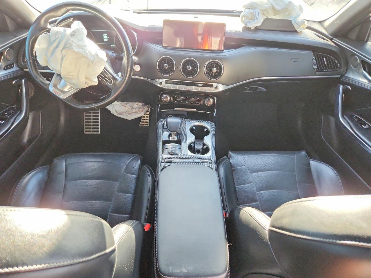 2022 KIA Stinger GT2