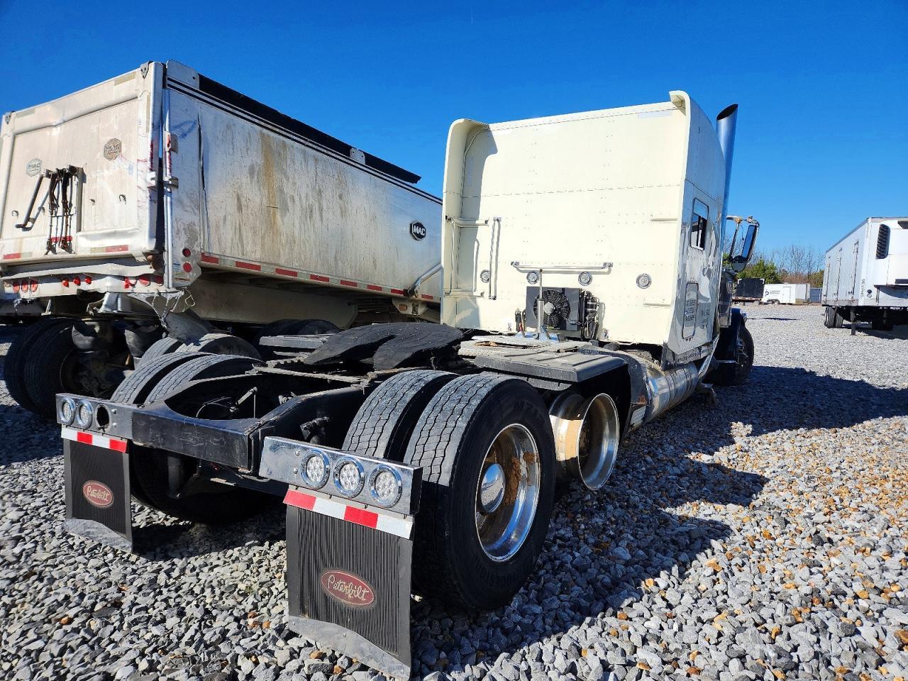 2019 Peterbilt 389 Semi Truck
