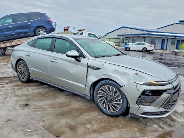 2024 Hyundai Sonata Hybrid