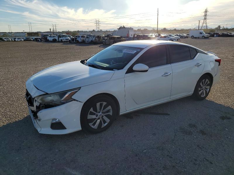 2019 Niss Altima 2.5 s