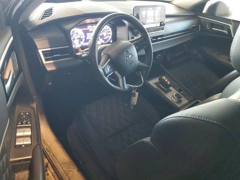 2023 Mitsubishi Outlander sel