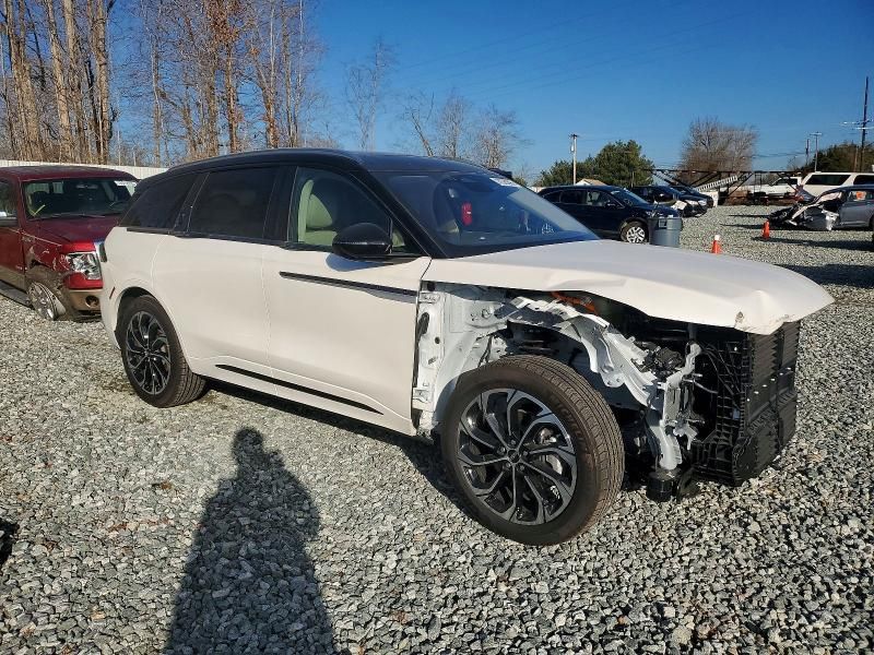 2025 Lincoln Nautilus Reserve