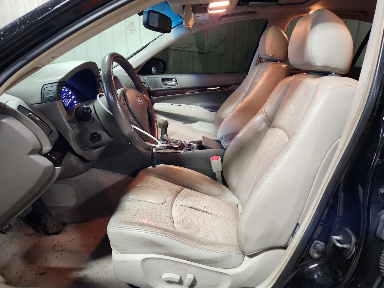 2013 Infiniti G37
