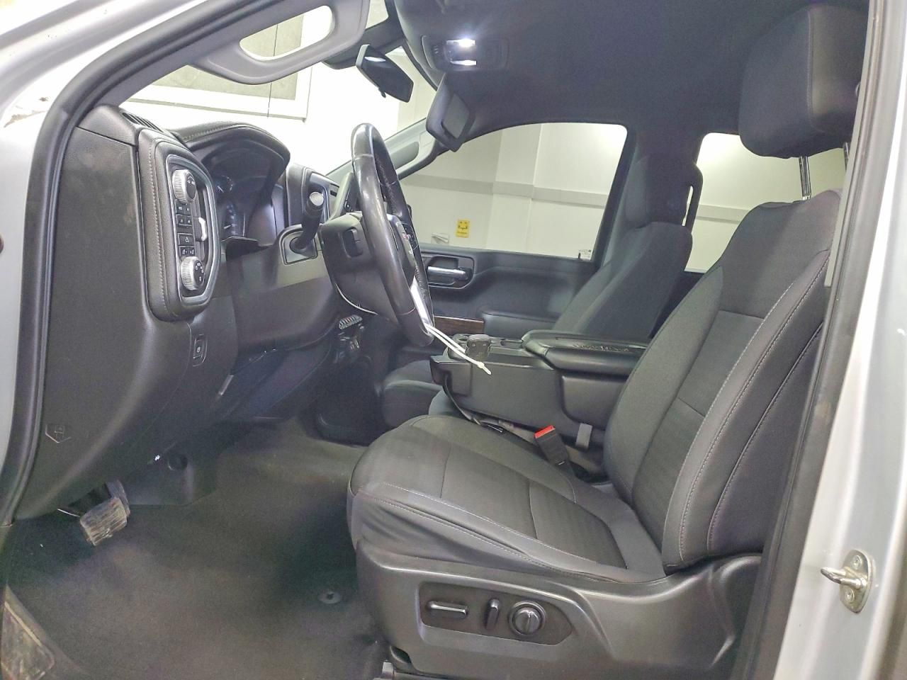 2020 GMC Sierra K1500 sle