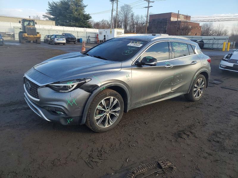 2018 Infinity Qx30 Essential
