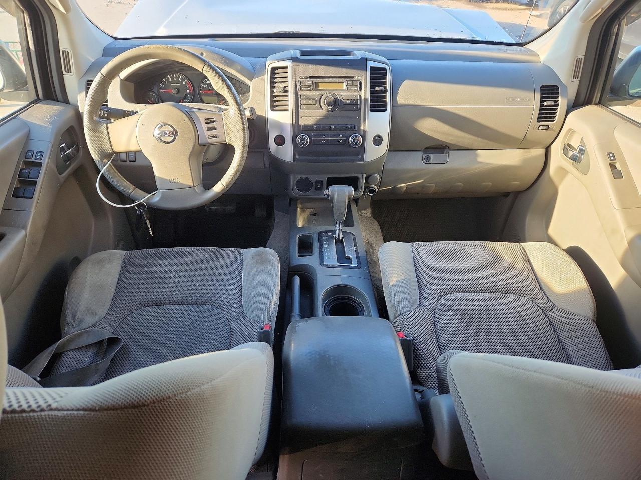 2011 Nissan Frontier s
