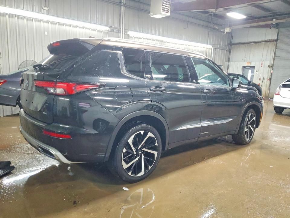 2023 Mitsubishi Outlander sel