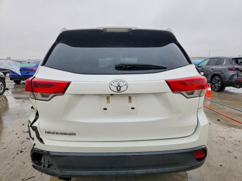 2019 Toyota Highlander le