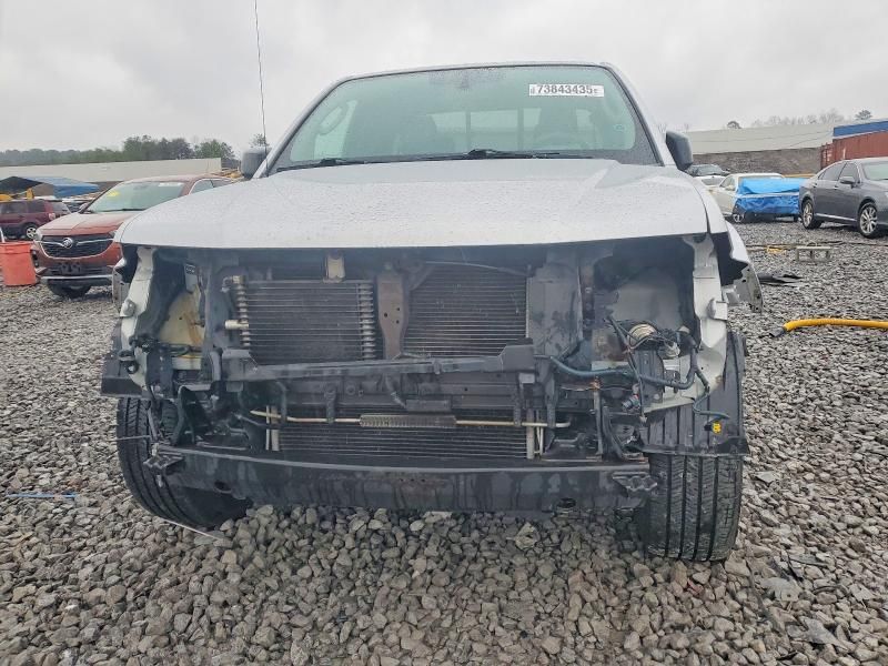 2010 Nissan Frontier King cab se