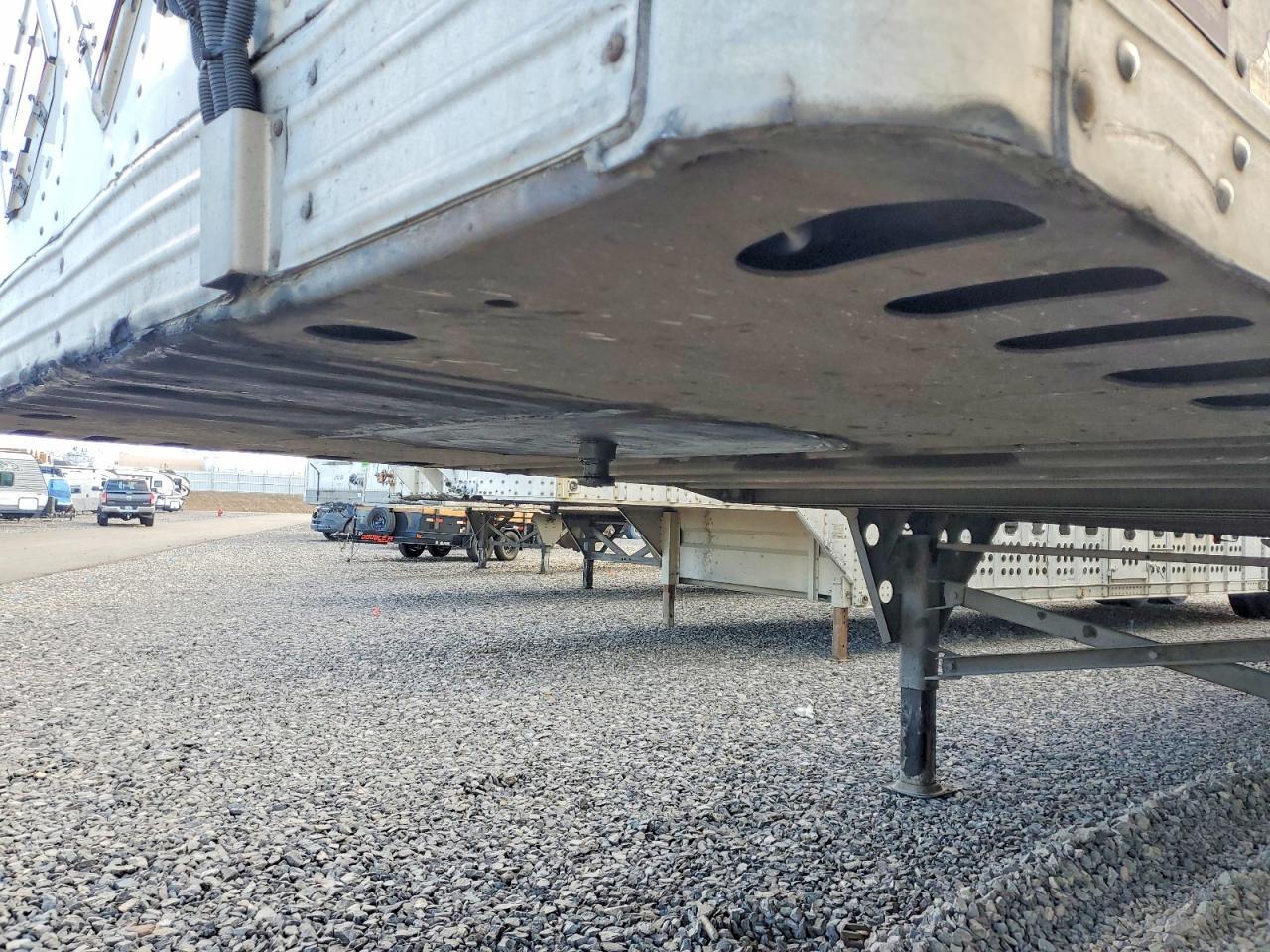 2015 Utility VS2DX DRY Van Trailer
