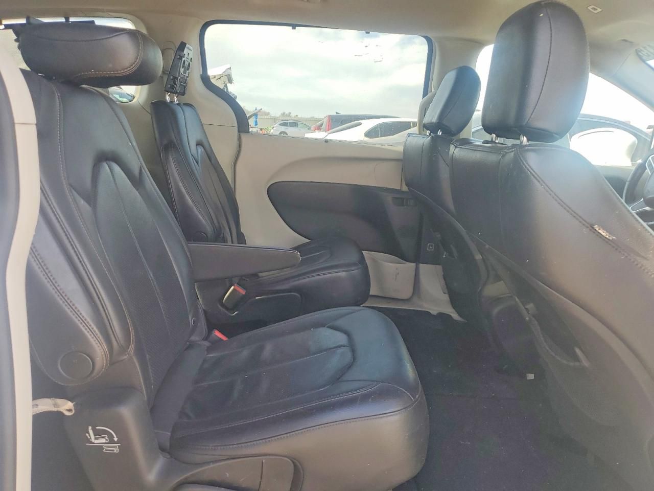 2019 Chrysler Pacifica Touring l