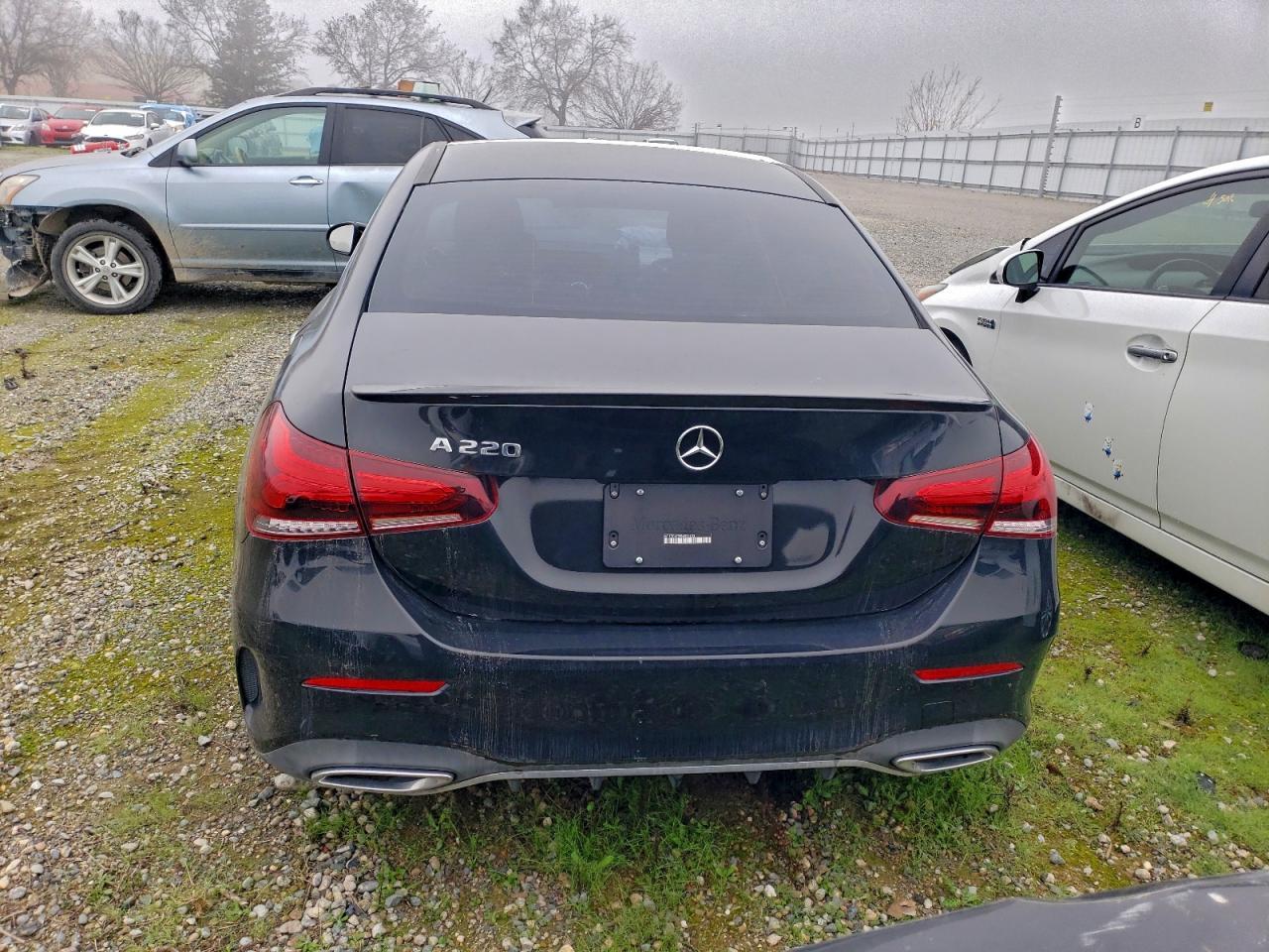 2022 Mercedes-Benz A 220
