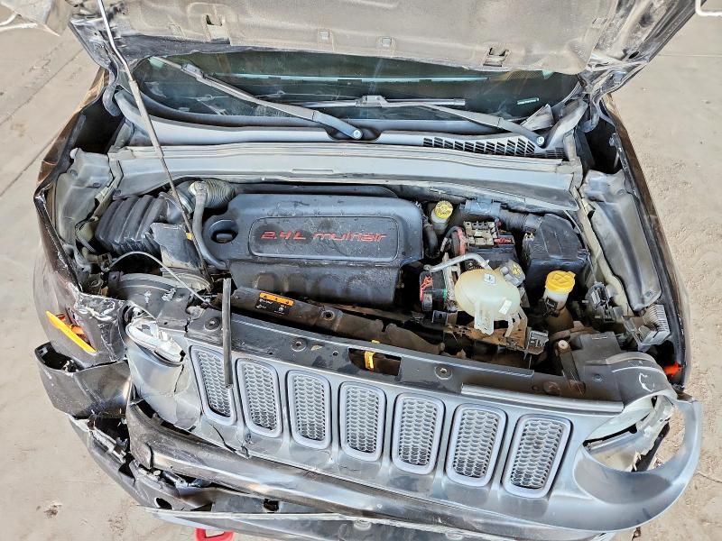 2016 Jeep Renegade Trailhawk