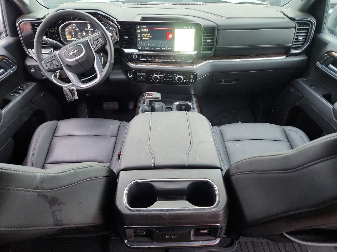 2025 GMC Sierra K1500 Elevation