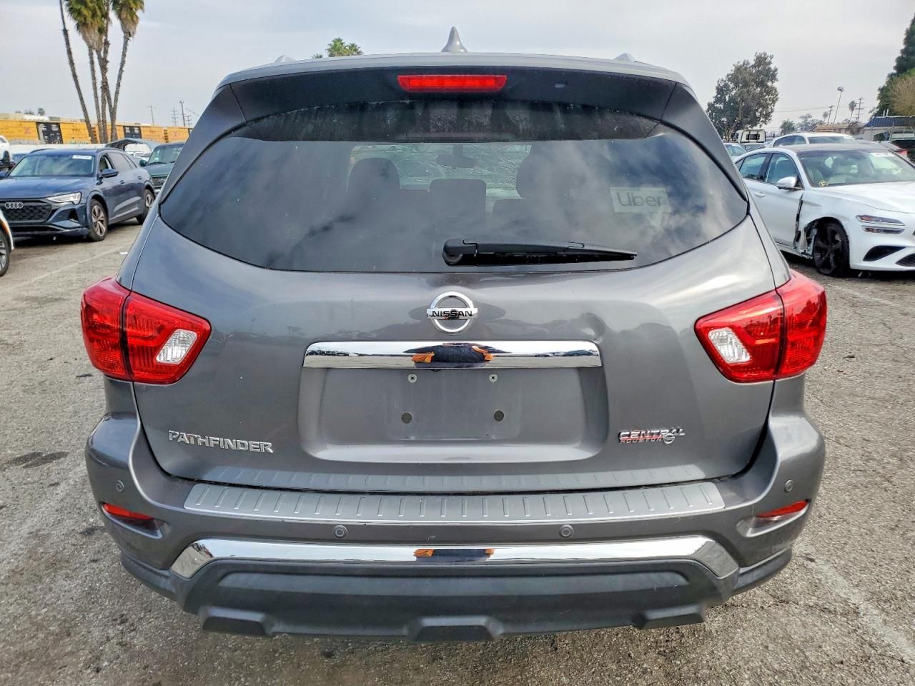 2020 Nissan Pathfinder s